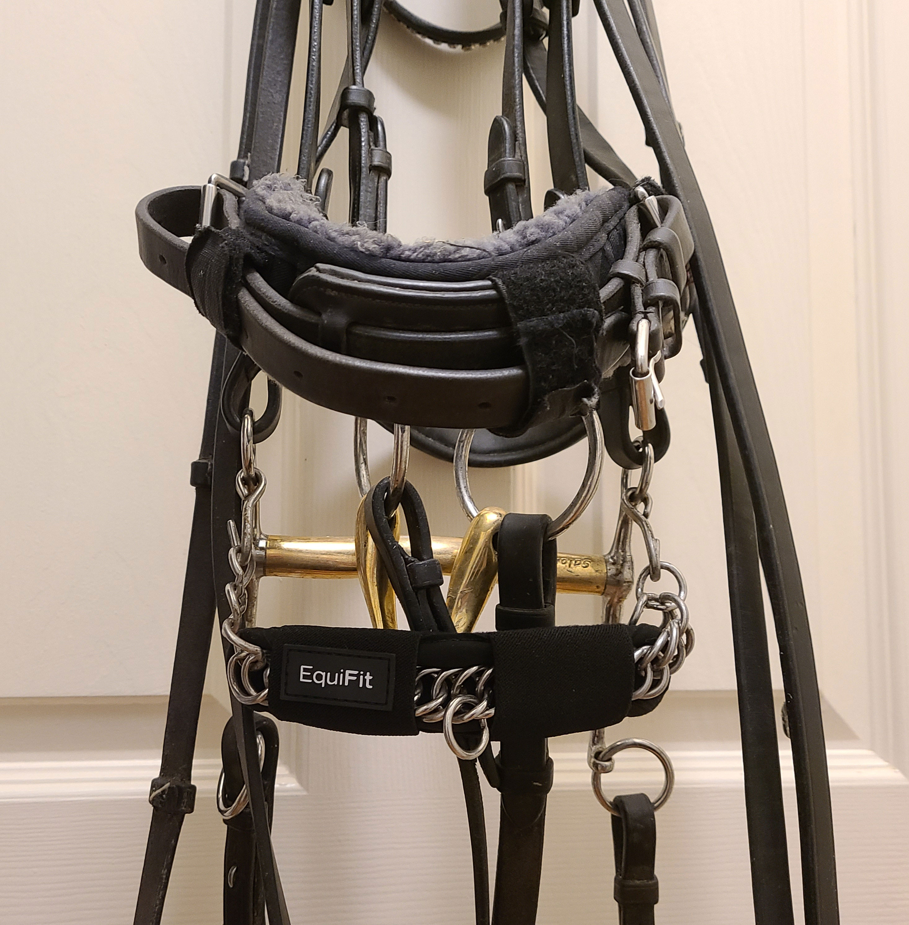 Sheepskin Noseband Cover & EquiFit Curb Chain Guard Sheepskin Noseband Cover & EquiFit Curb Chain Guard